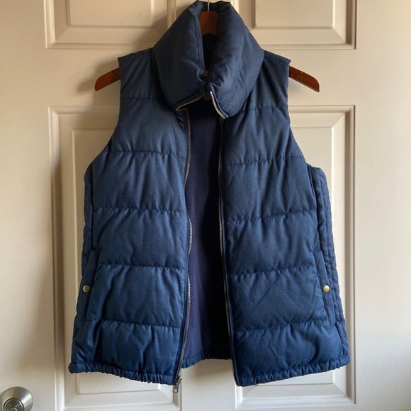 Jackets & Blazers - NWT Old Navy puffer vest in blue